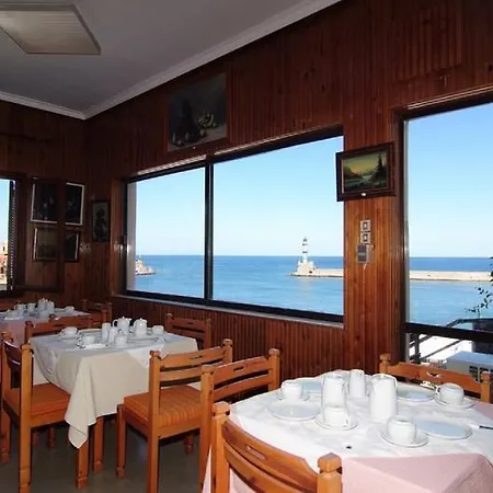 Amphitrite Hotel 3*