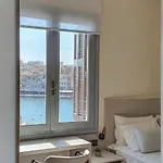 Amphitrite Hotel
