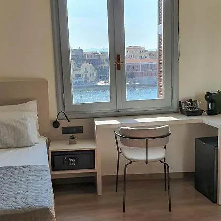 Amphitrite Hotel 3*