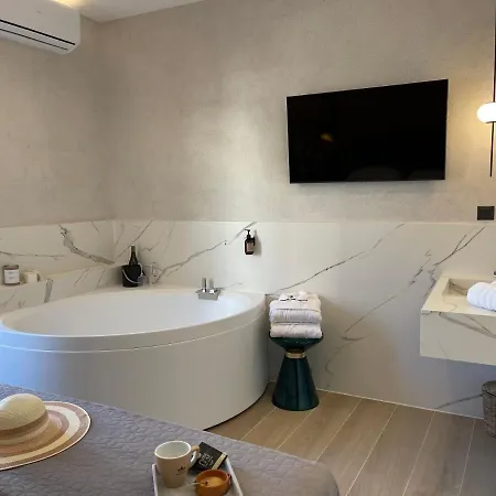 Amphitrite Hotel