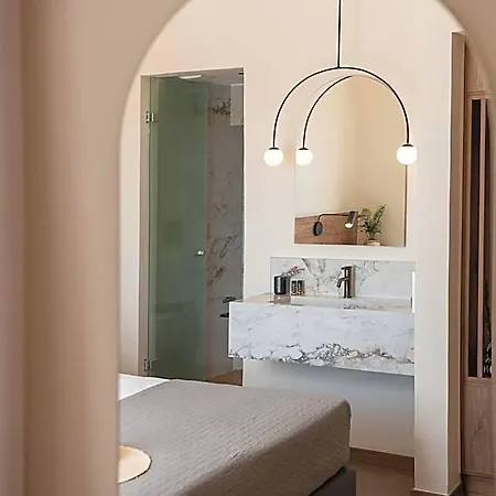 Amphitrite Hotel 3*