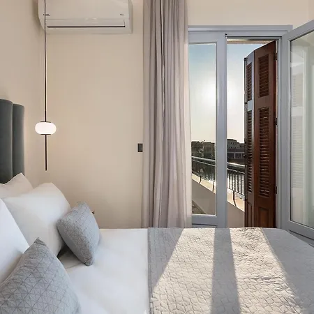 Otel Amphitrite 3*