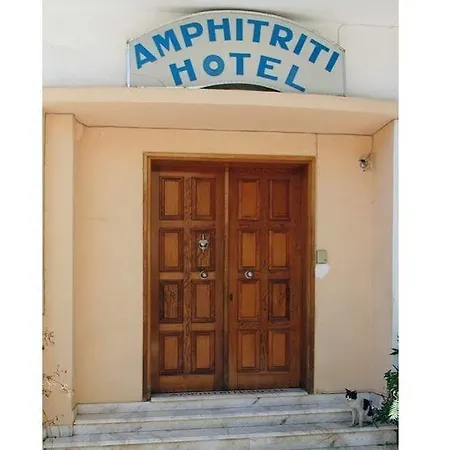 Amphitrite 3*